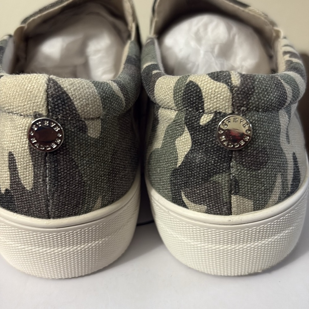 Steve Madden Women’s Gills-C Slip On Sneaker EUC - Picture 4 of 10